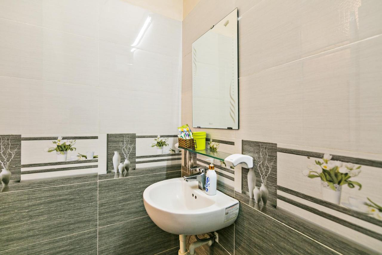 Spot On 711 Otium Hostel Дананг Екстериор снимка